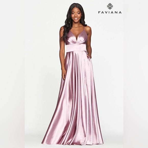 Long Matte Satin V-Neck Lace-Up Gown with pockets sz0-2 - Picture 2 of 3